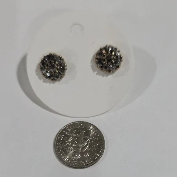 Black & Gold Cluster Stud Earrings – Minimalist Faceted Gem Statement Jewelry - Picture 5 of 8